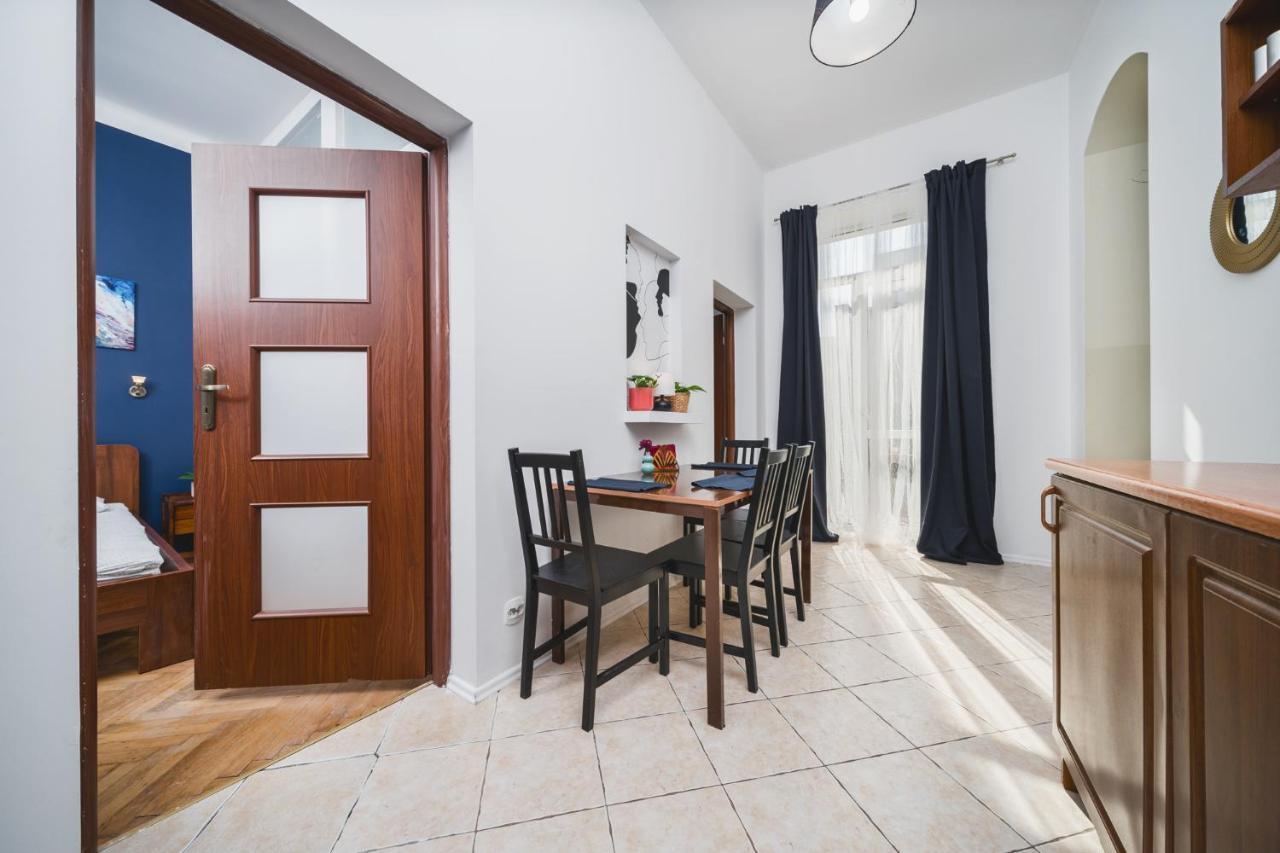 2 Bedroom Apartment Next To The Main Railway Station - By Upstairs Красков Екстериор снимка